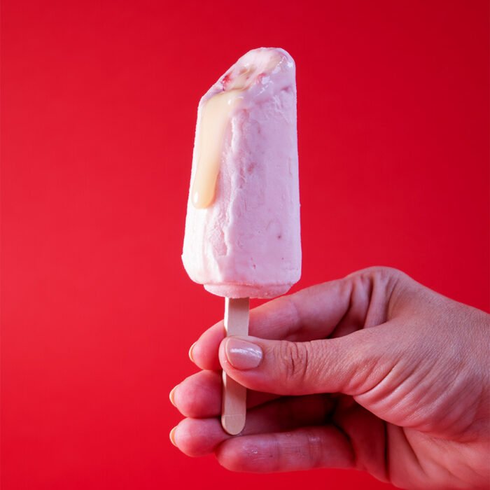 Paleta Yogurt y Fresas con Crema